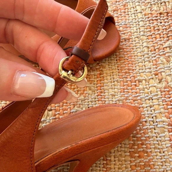 GUCCI Pioneer Fiore Rose Tattoo Leather Slingback Vintage Heels Size 7.5 - Picture 12 of 12